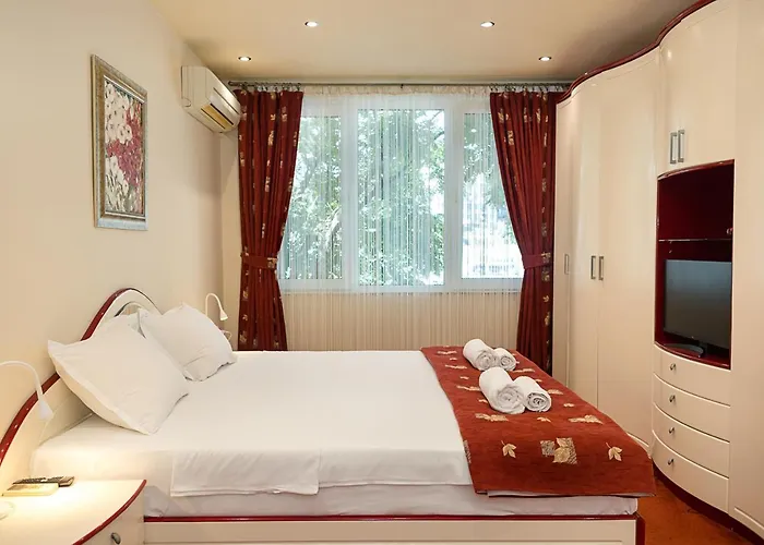 Bright & Spacious 2-bedroom Flat In By Flat Mаnаger Apartamento Varna