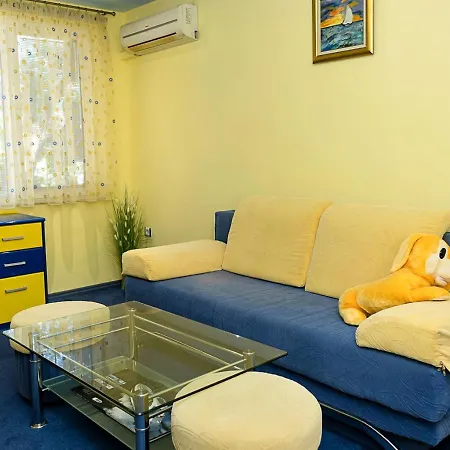 Bright&spacious 2-bedroom Flat In By Flat Mаnаger